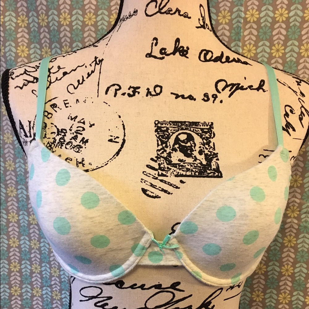 Polka dot t-shirt bra. 36C