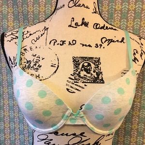 Polka dot t-shirt bra. 36C