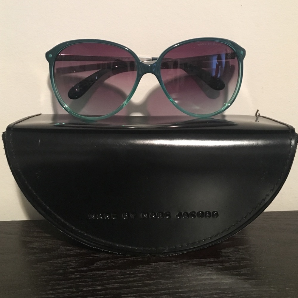 Marc by Marc Jacobs Navy Blue Logo Sunglasses MMJ029/S MARC BY MARC JACOBS MMJ029/P/S Black POLARIZED Sunglasses 56  main image 2