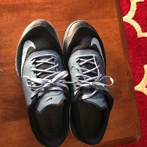 Nike black & grey tennis shoes