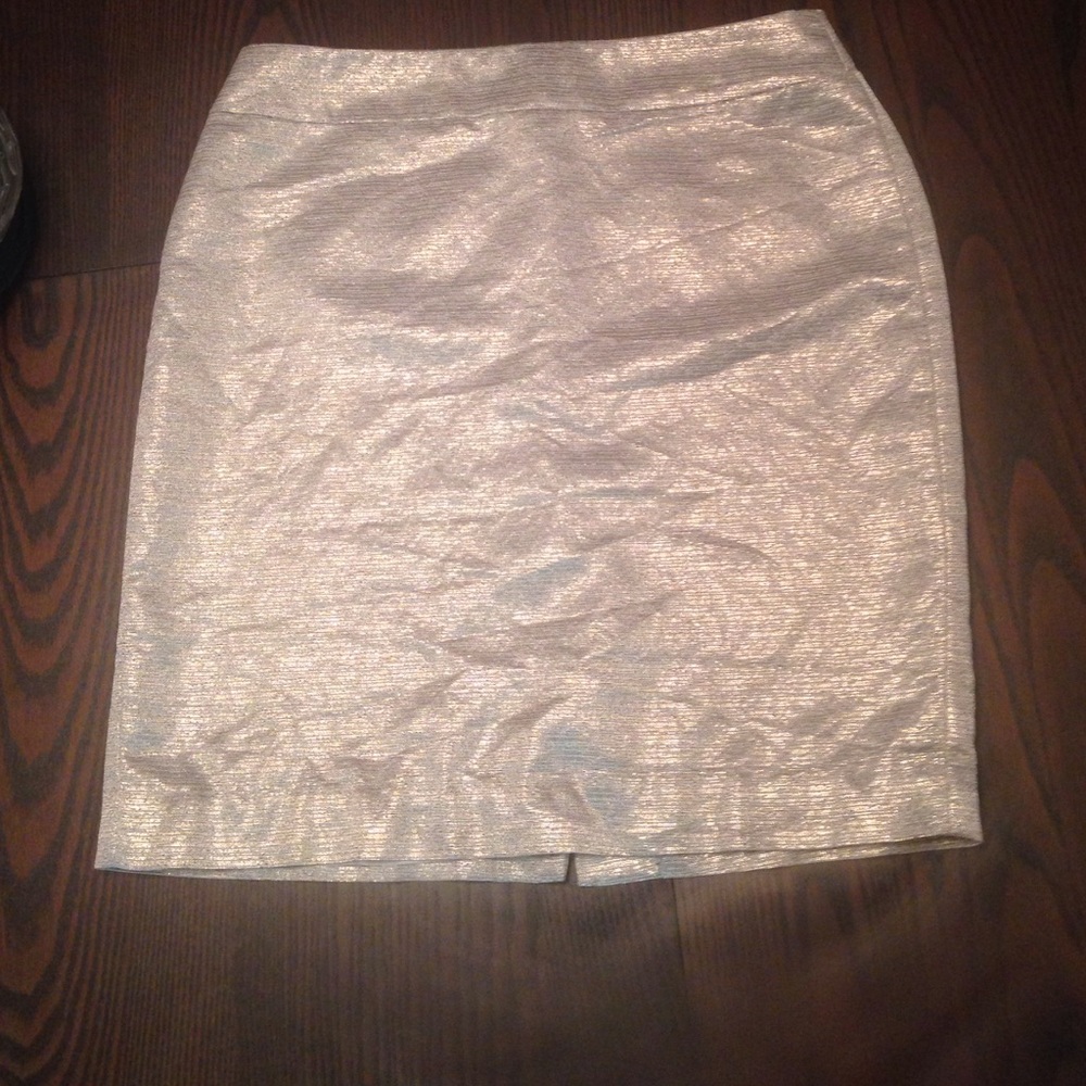 Gold zip up skirt size 0