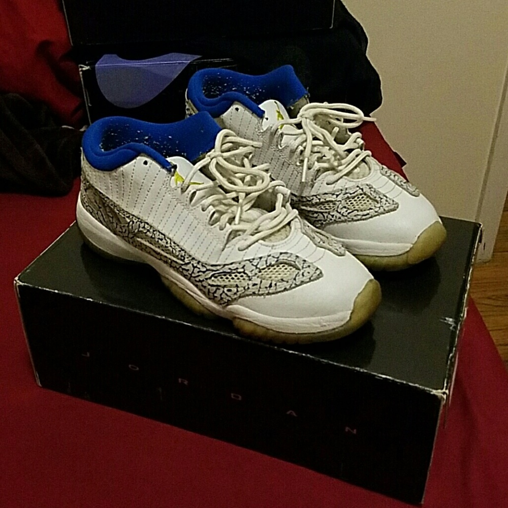 Air Jordan 11's Low