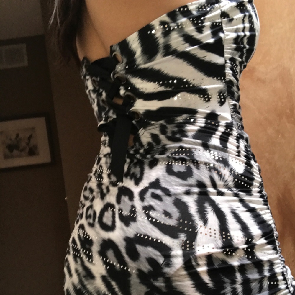 Sexy strapless tiger print dress
