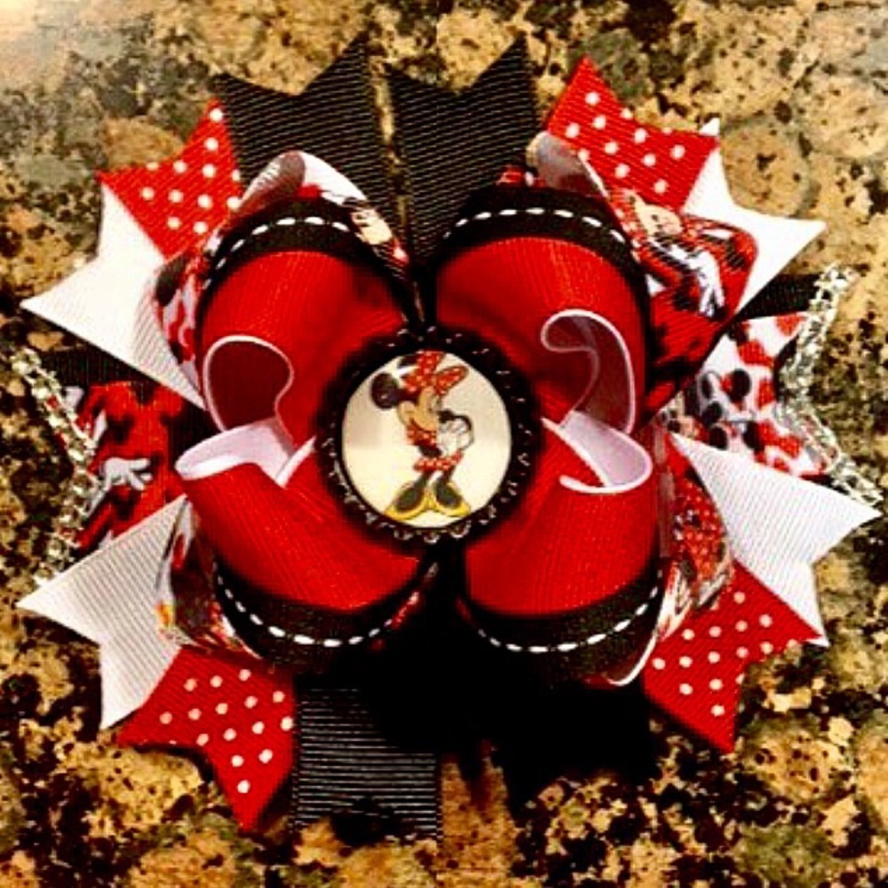 Minnie Mouse bow (red)