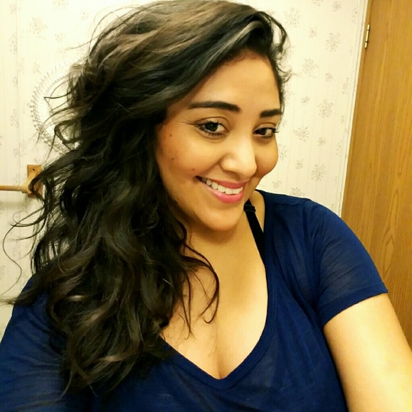 Meet your Posher, Tina - Picture 3 of 4