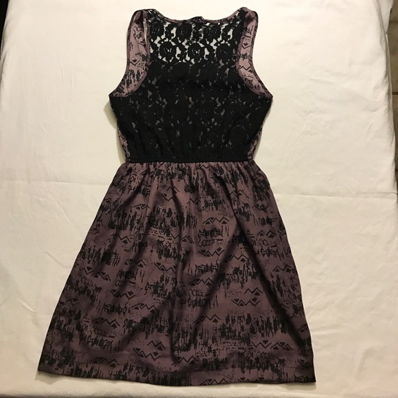 Purple and black dress with lace back - Picture 2 of 4