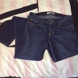 Hollister Dark wash Jeans size 3 Reg