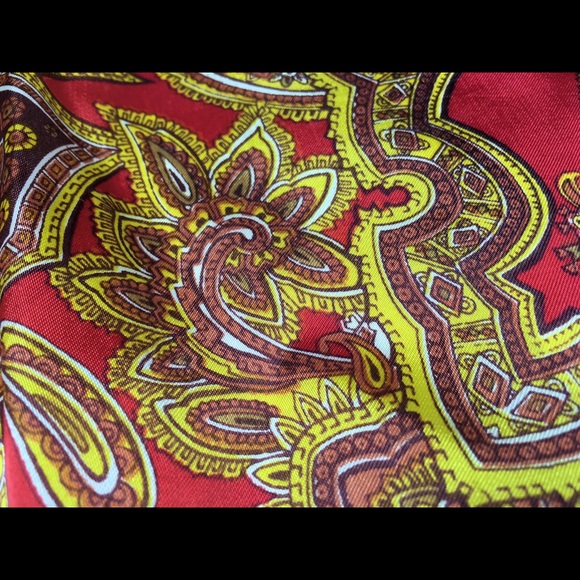 27" silk scarf - Picture 3 of 4