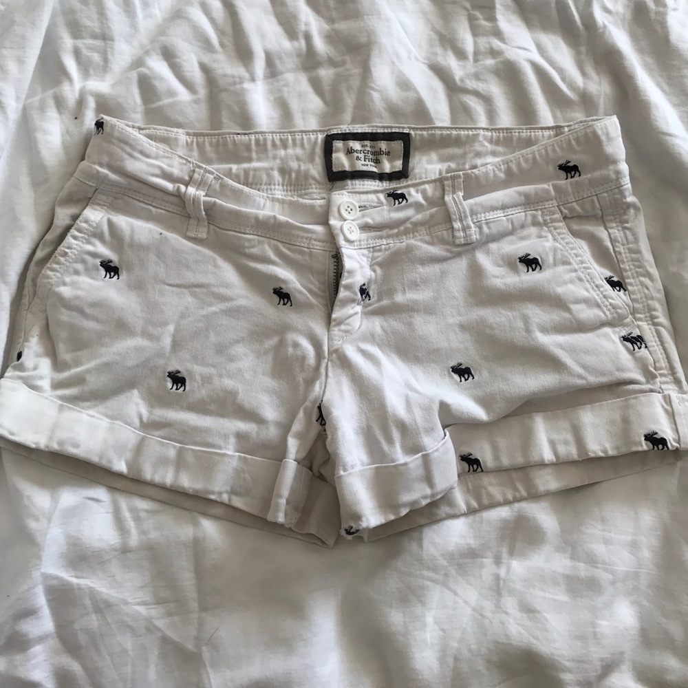 Abercrombie & Fitch | Navy & White Khaki Shorts