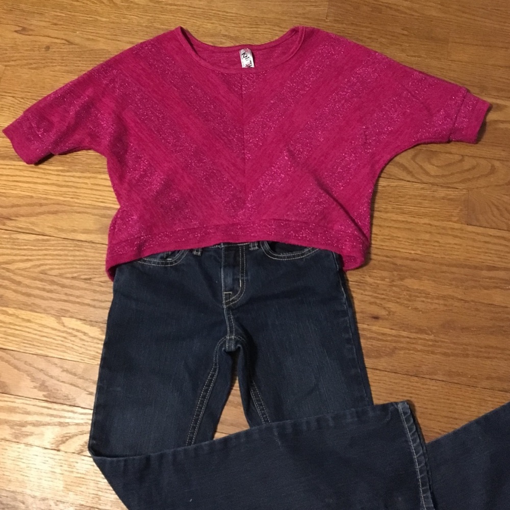 Two sweaters - Picture 3 of 4