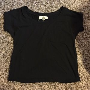 Black crop tee