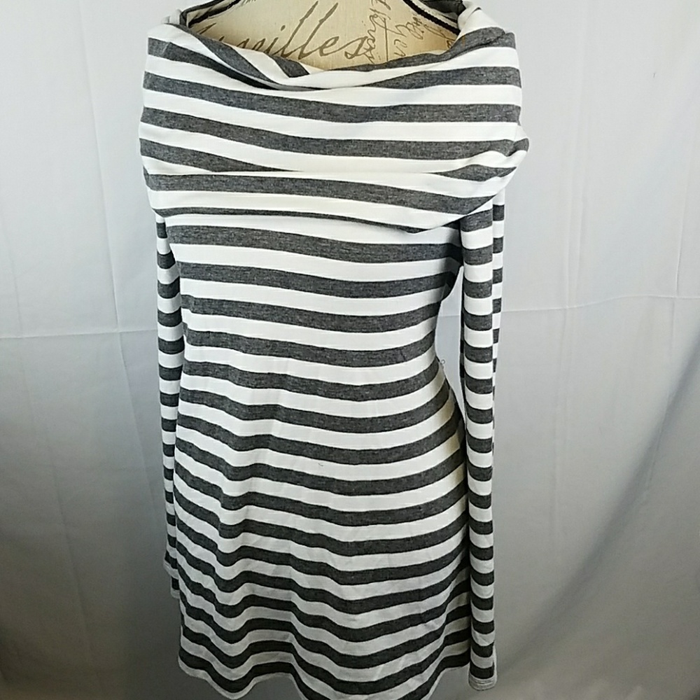 Off shoulder thick tunic