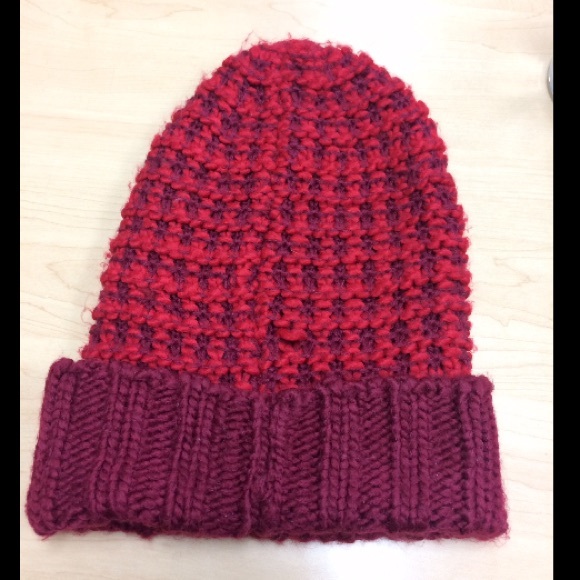 KENSIE beanie - Picture 2 of 4