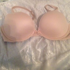 34C Victoria Secret push up bra