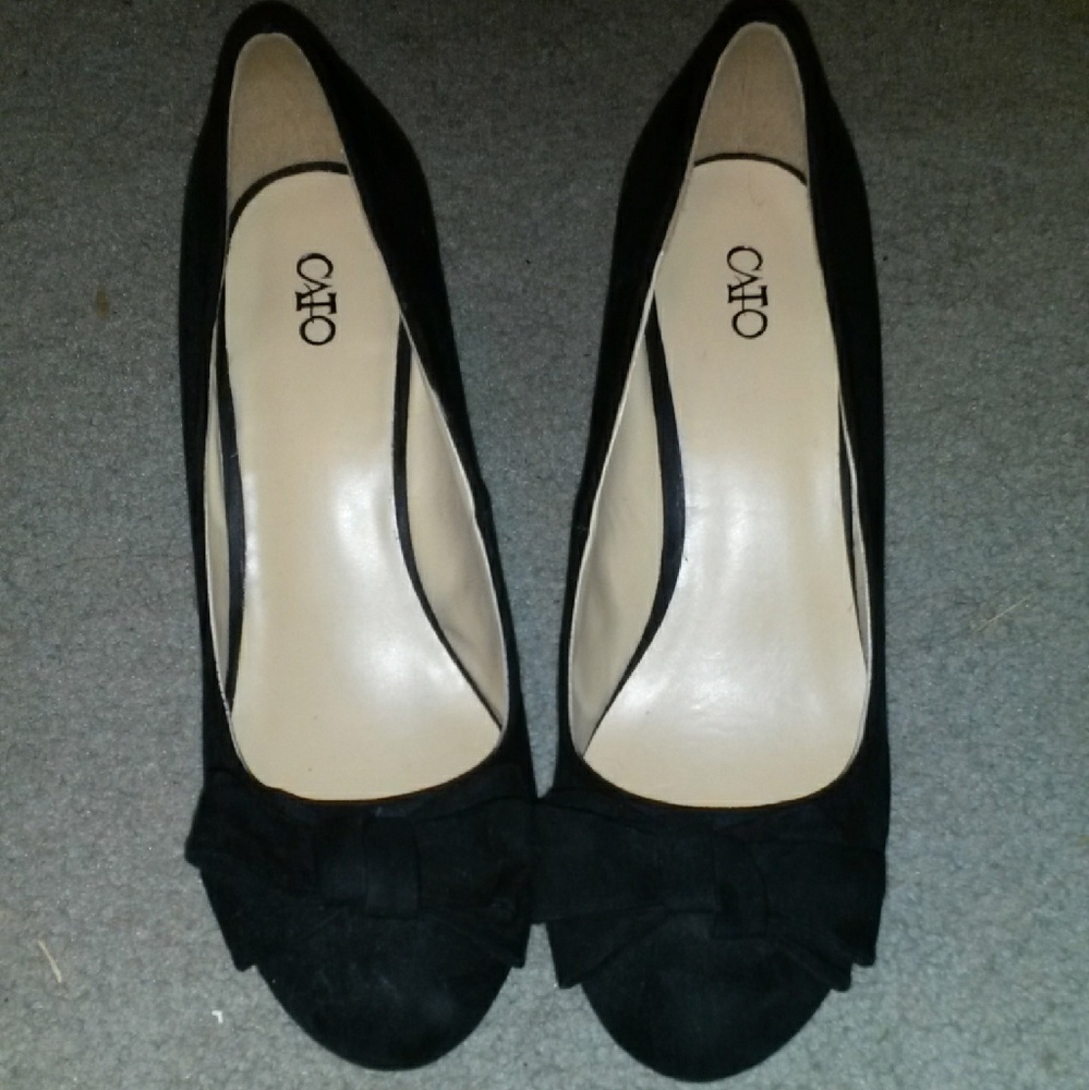 Bow-toe wedges