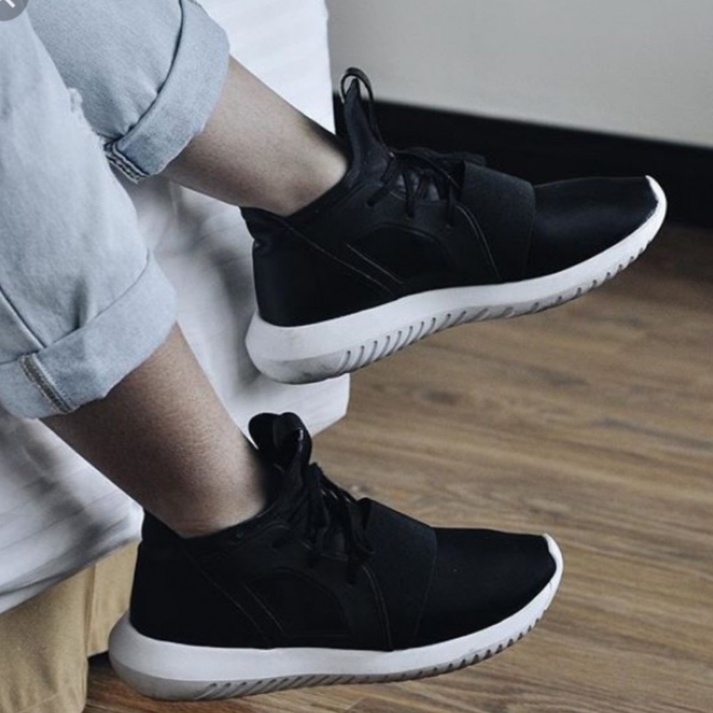 Tubular defiant Adidas shoes