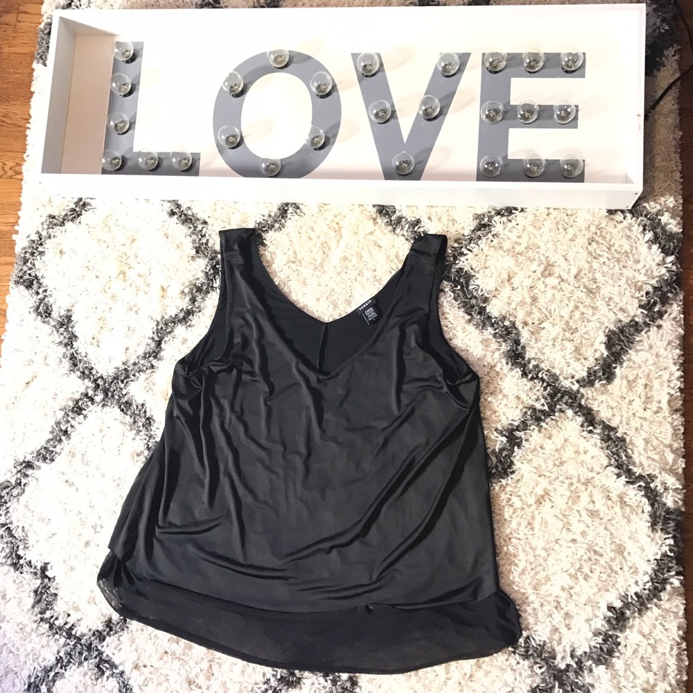 Torrid Blk vneck sleeveless top w/ layering detail