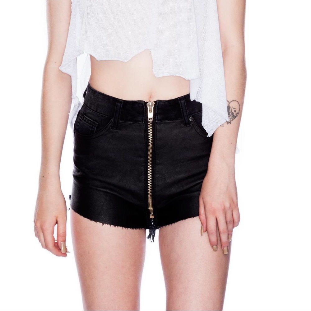 UNIF leather zip shorts ♡