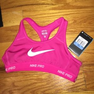 YOUTH M Pink Nike sports bra