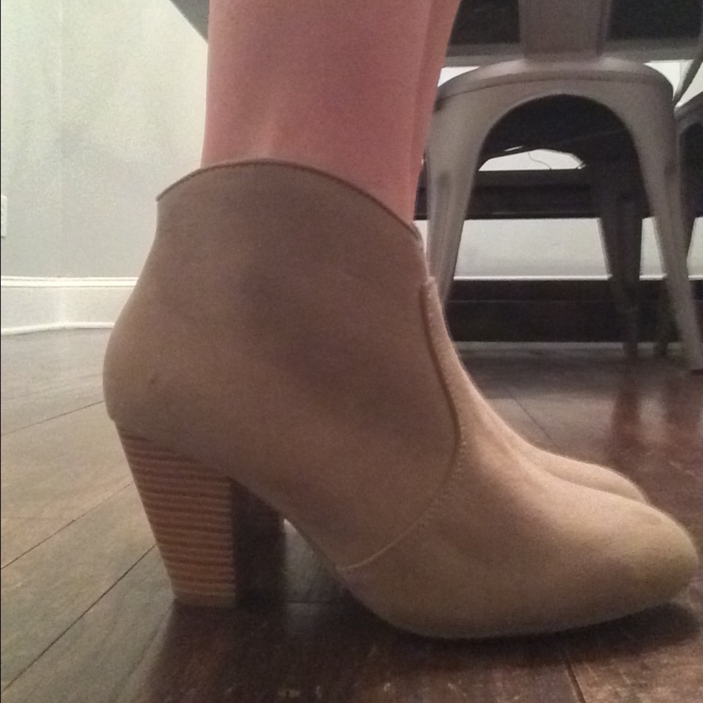 Details of tan booties
