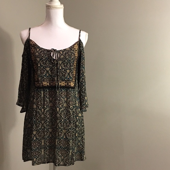 Lucy Love Tops - 🎊❤️SOLD🎊❤️Lucy Love Boho Chic long Top