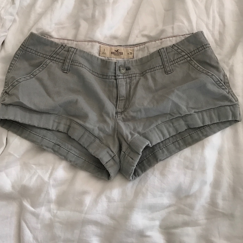 Hollister | Gray Khaki Shorts