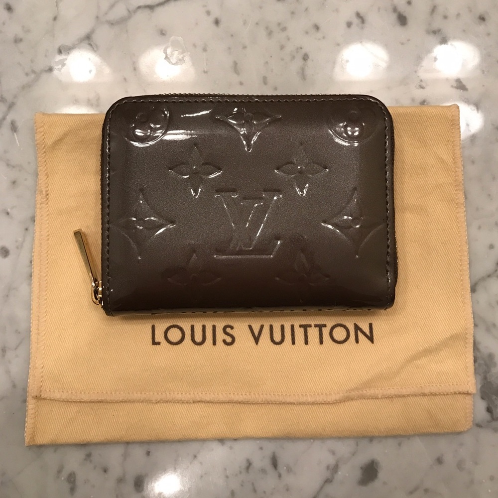 ⛔️Sold⛔️Louis Vuitton Vernis Zippy Coin Purse Gray