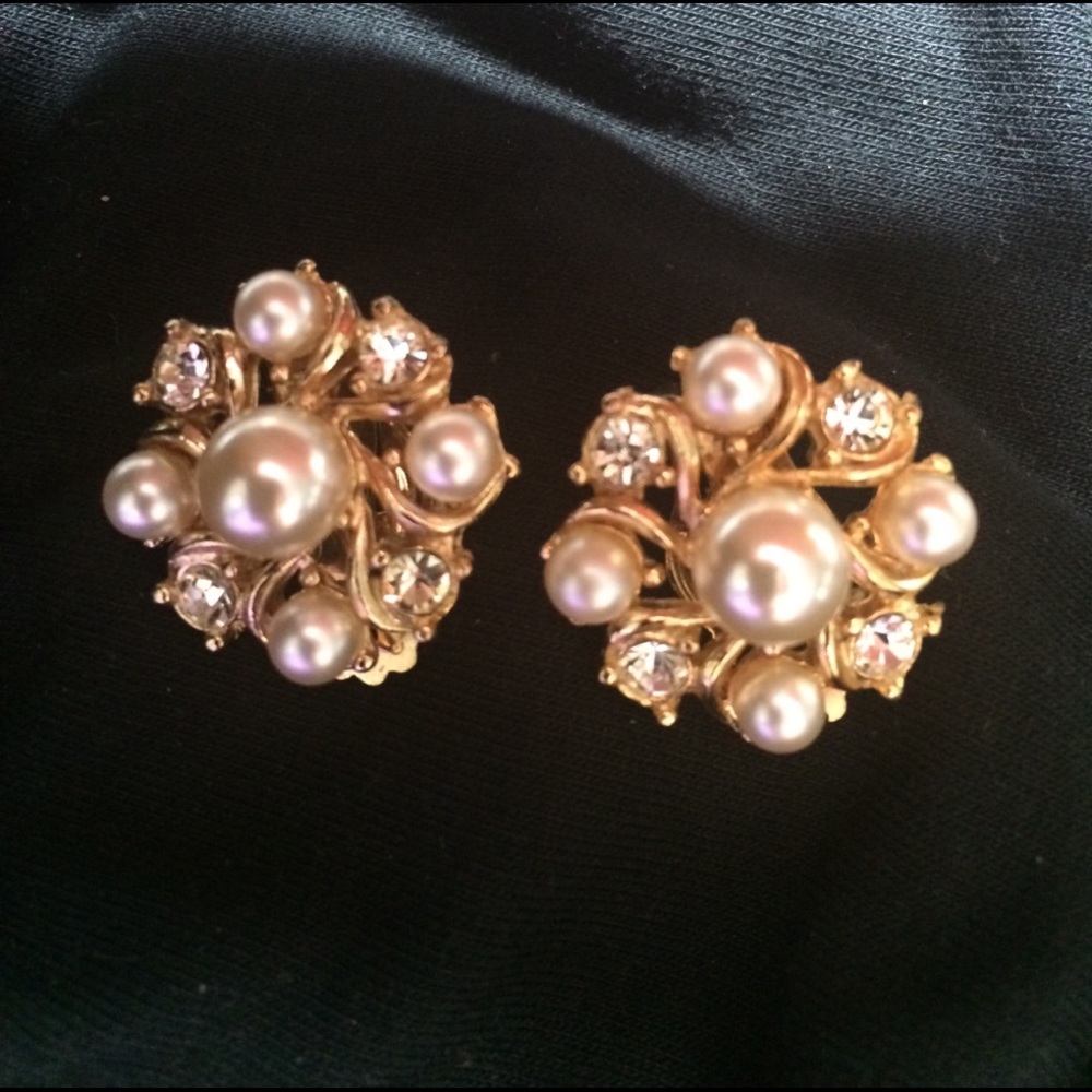 Stunning Park Lane pearl & Crystal clip earrings
