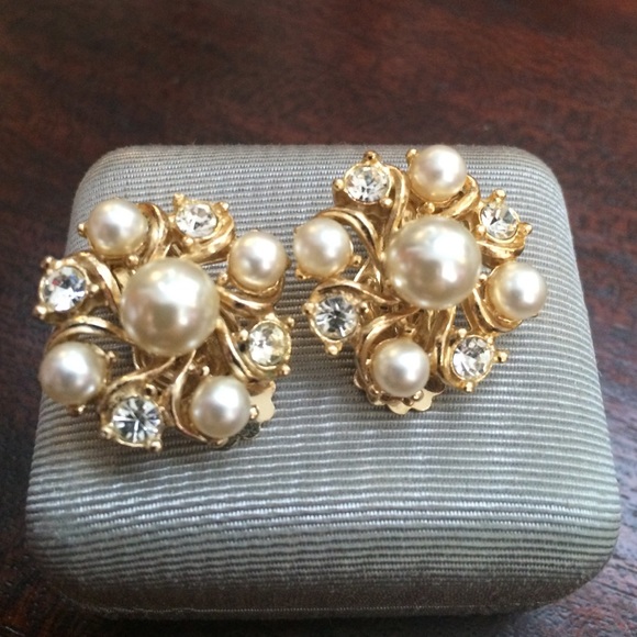 Stunning Park Lane pearl & Crystal clip earrings - Picture 2 of 4