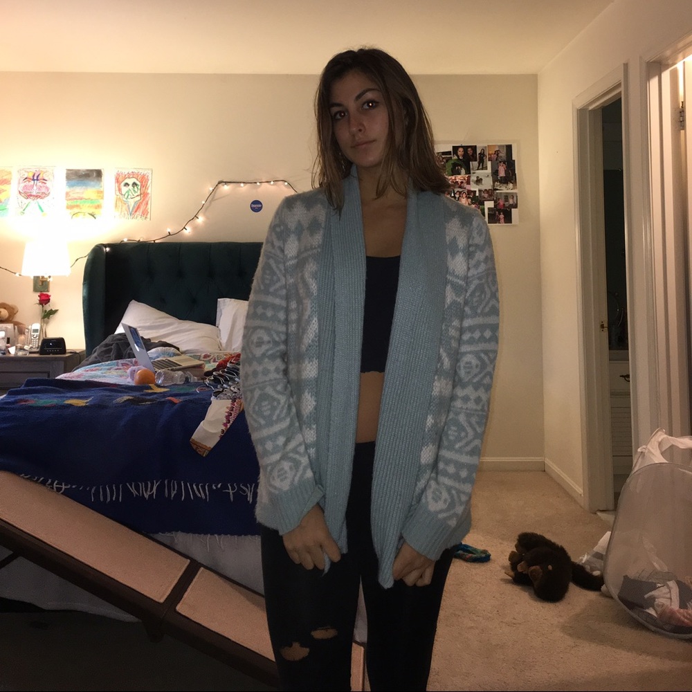Cool pattern light blue and white cardigan