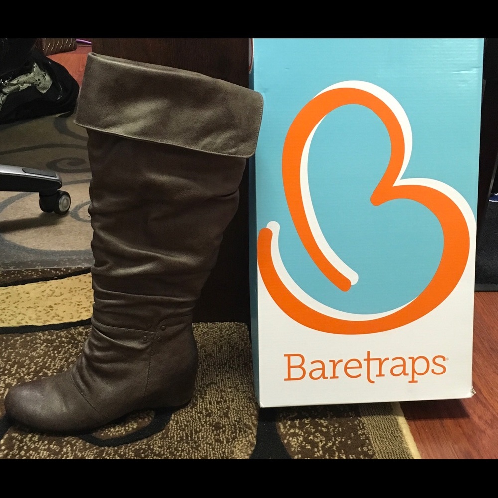 Bronze tall wedge boots 👢. New in box! Size 7 1/2