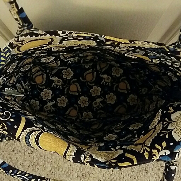 EUC Vera Bradley Shoulder Bag - Picture 3 of 3