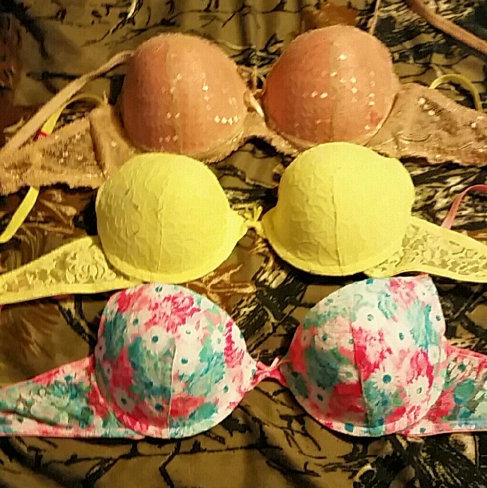 3 bras size 36B