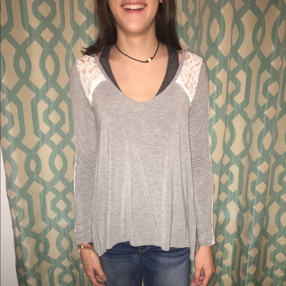 Abercrombie & Fitch grey shirt