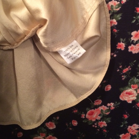 100% silk tank - Picture 3 of 3