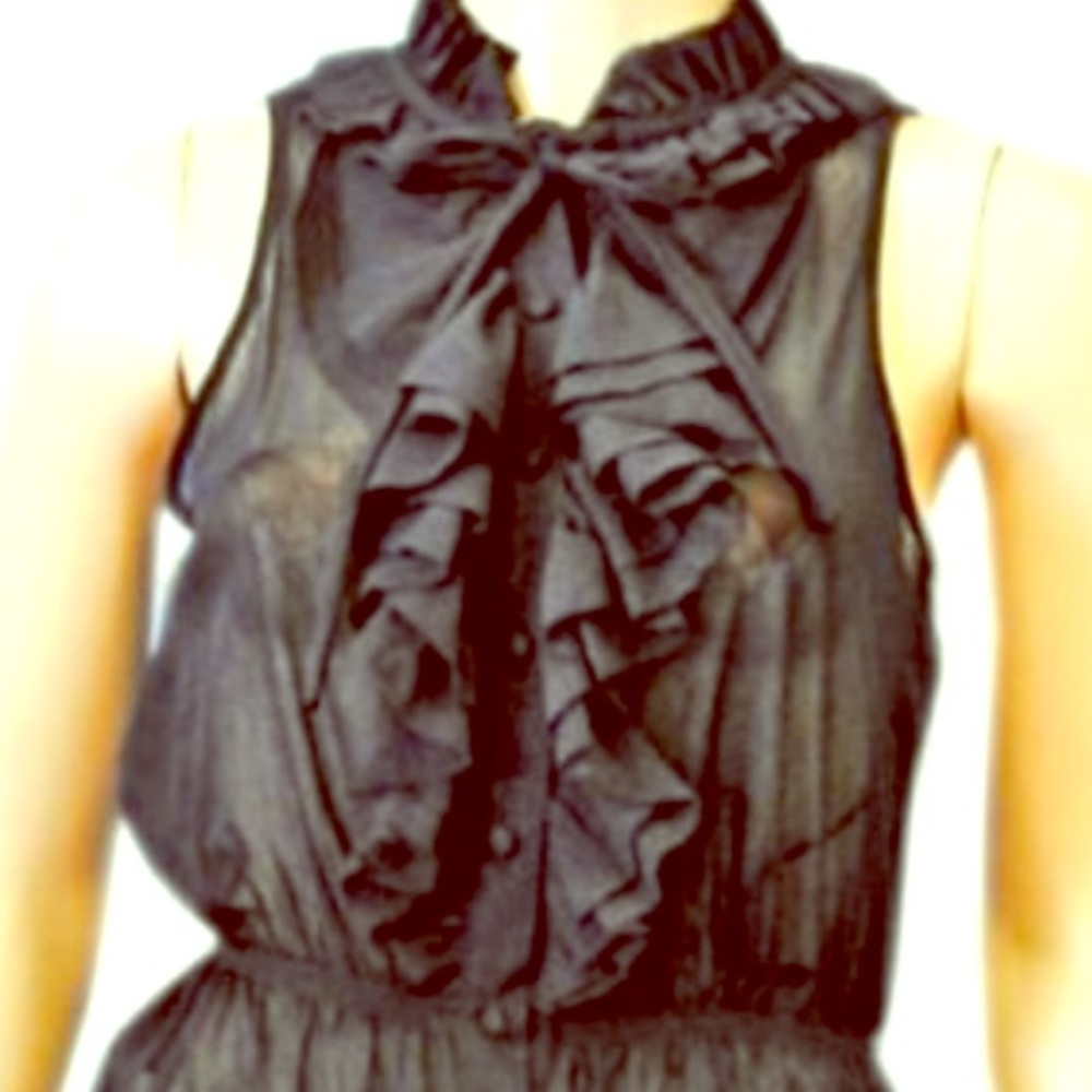 🎀WHBM Ruffle Blouse🎀