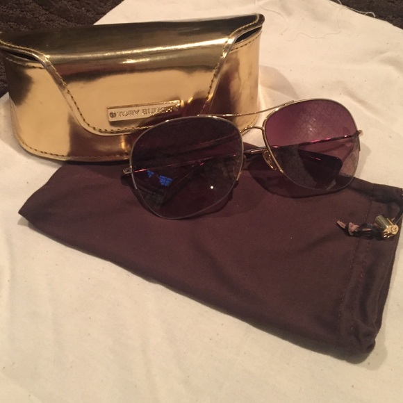Tory Burch Accessories - Tory Burch Aviator sunglasses!