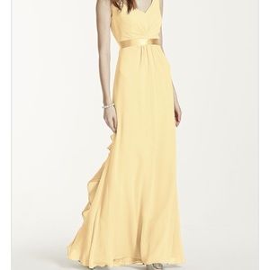 🔸Vera Wang formal in Canary Yellow🔸