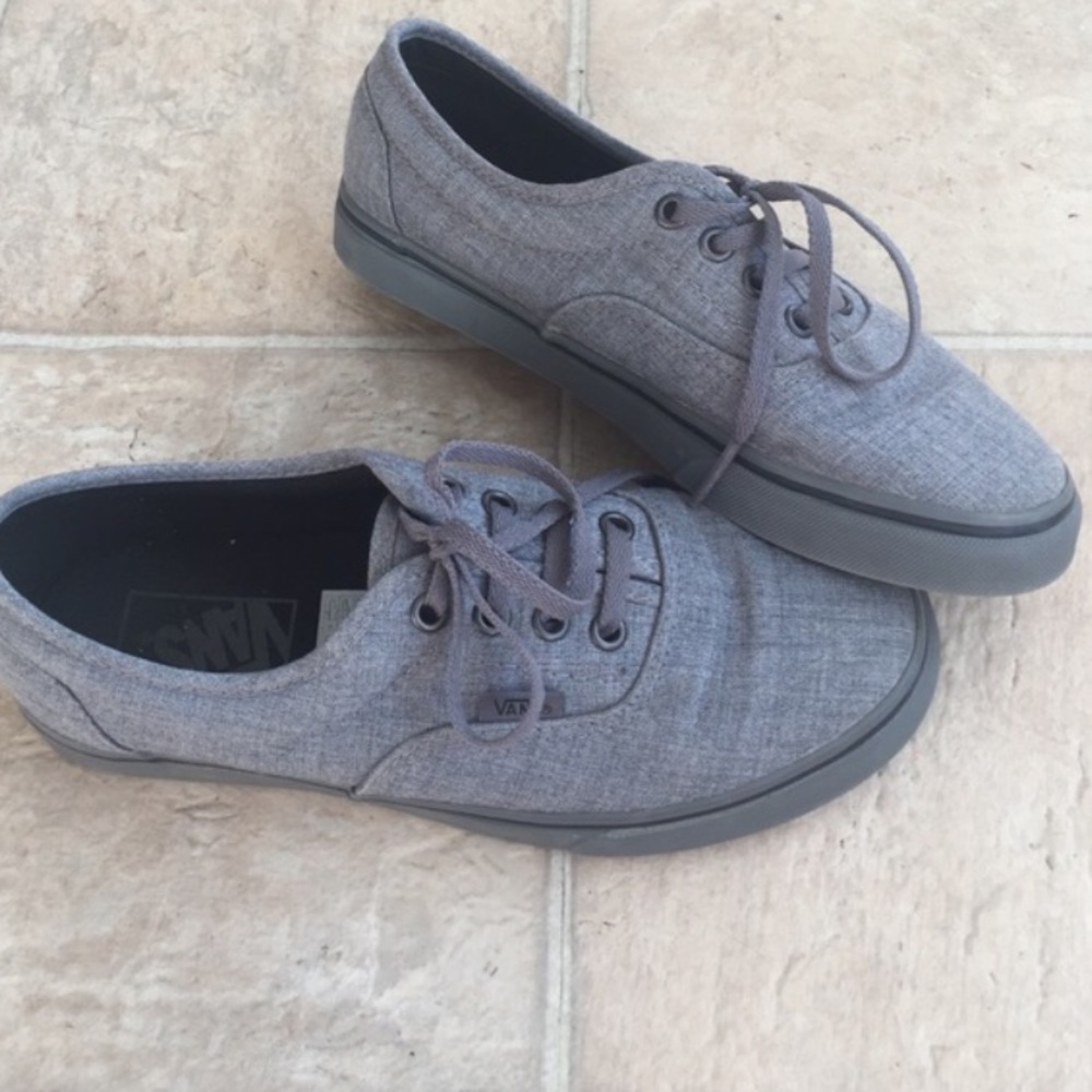 Women's Vans Size 7