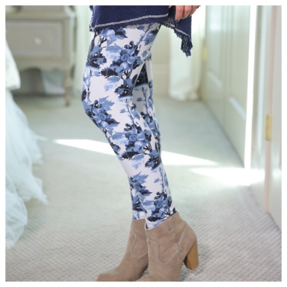 🎉Now available! Floral leggings!