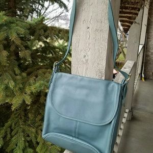 NEW WITHOUT TAGS COACH PURSE