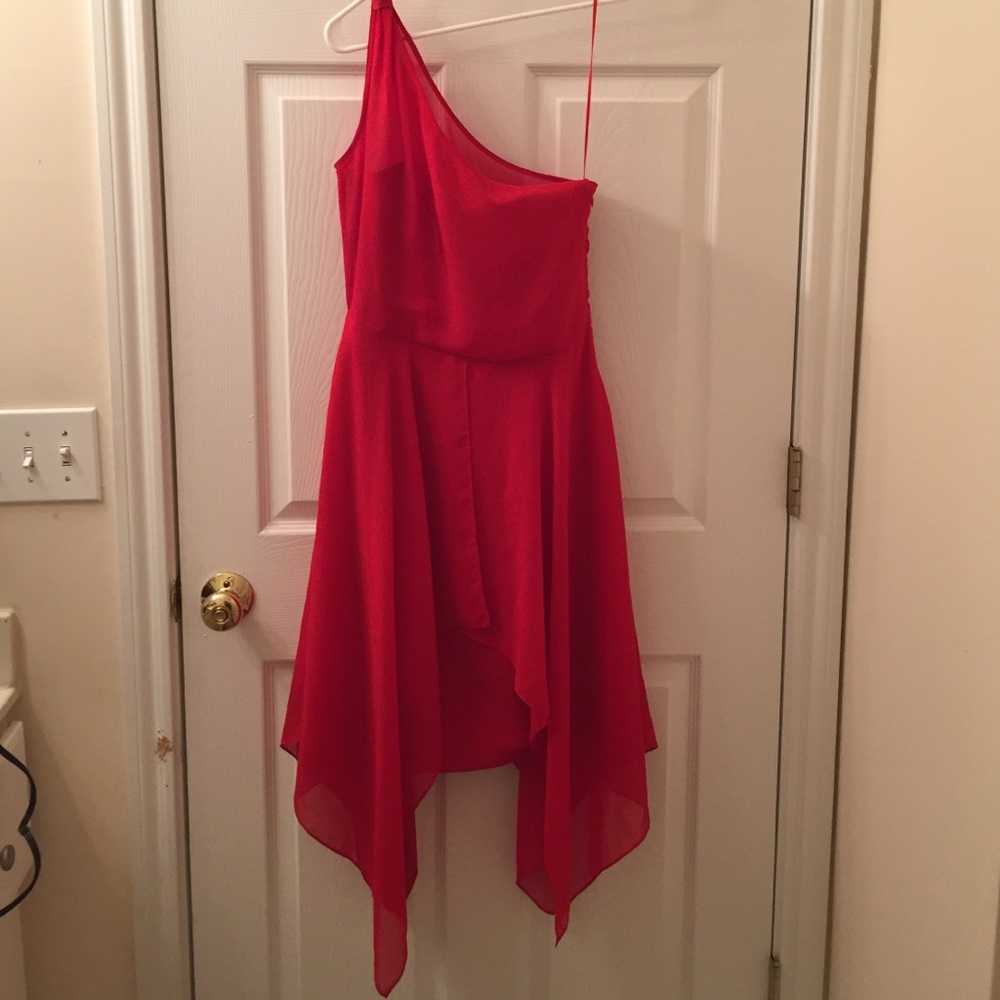 Beautiful Red Roni dress - Picture 2 of 6