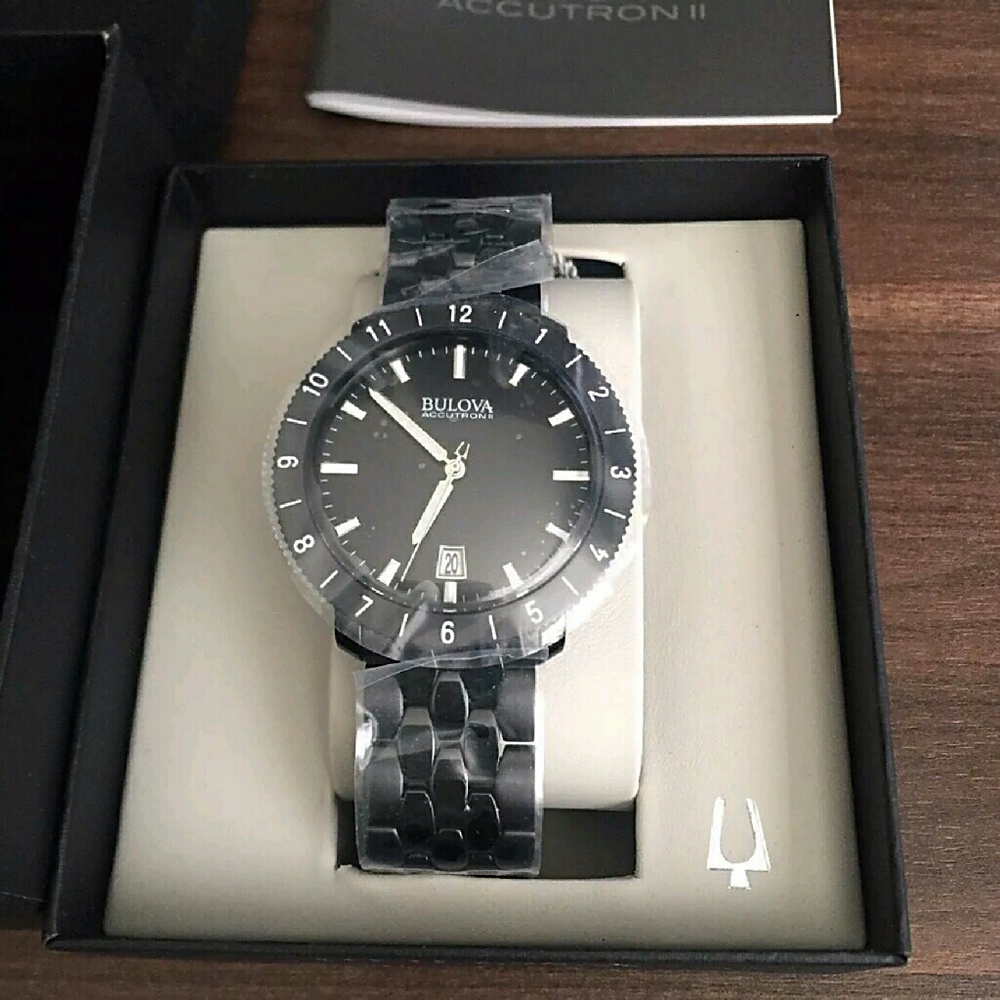 NWT $650 Bulova Accutron Moonview Men's watch