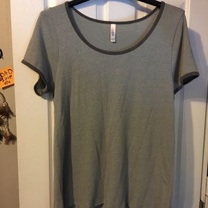 LuLaRoe Tops - Lularoe classic t LuLaRoe Tops - Lularoe classic t