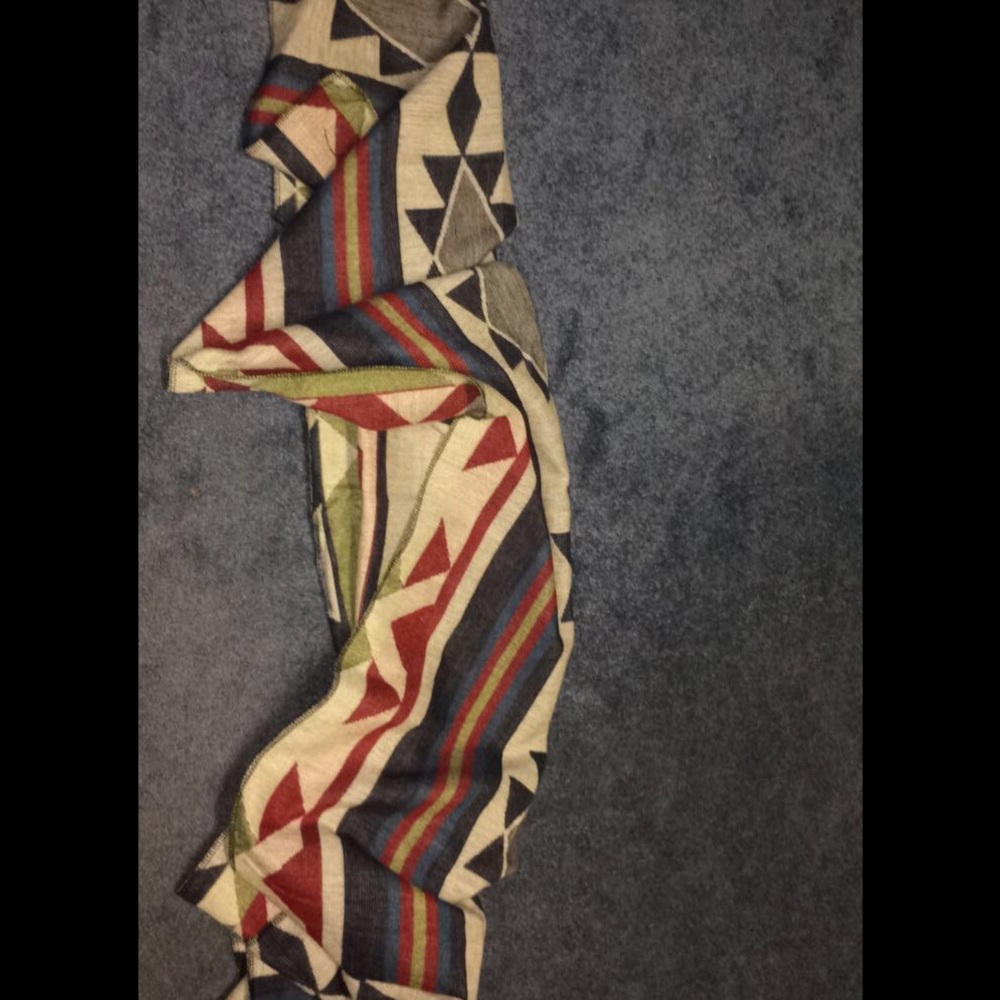 Scarf - Picture 2 of 3