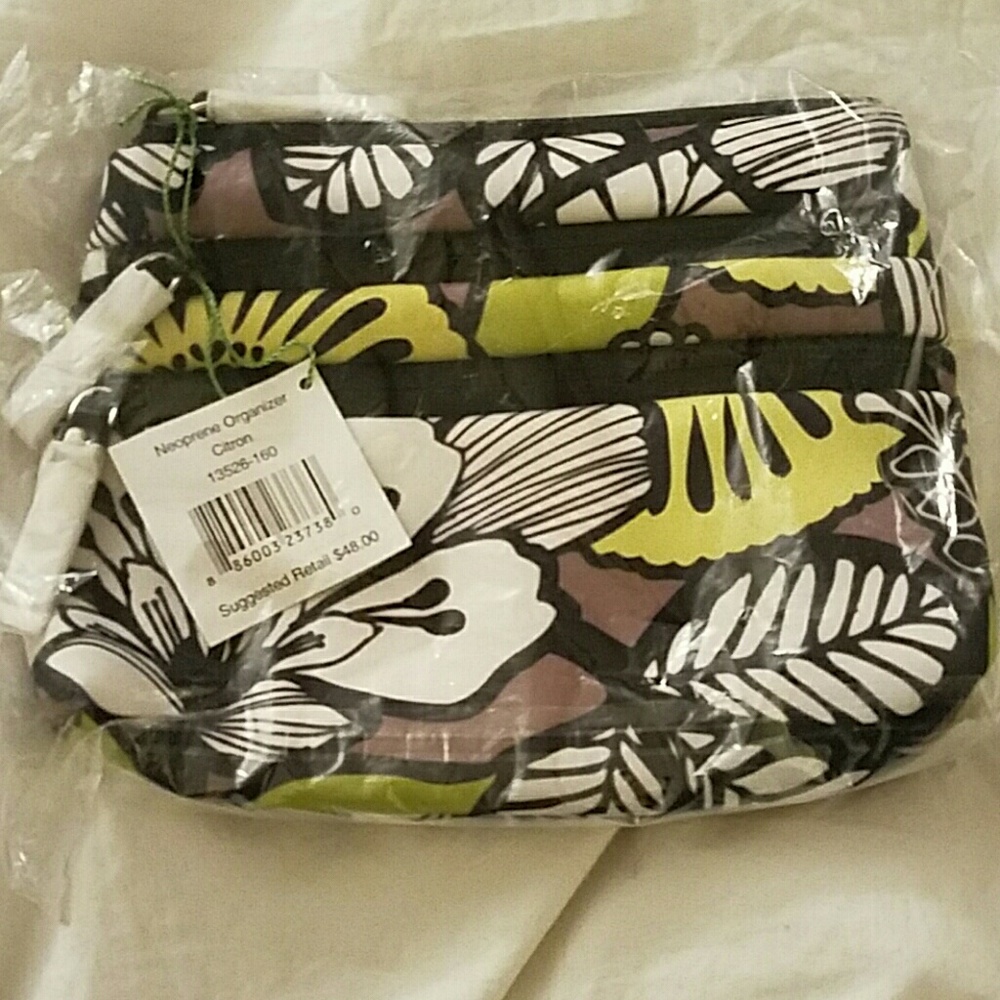 NWT Vera Bradley Neoprene Organizer in Citron ??