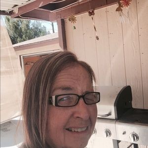 Meet your Posher, Liz