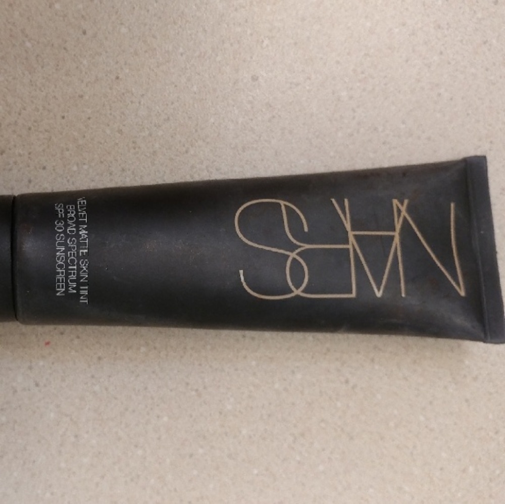 Nars foundation