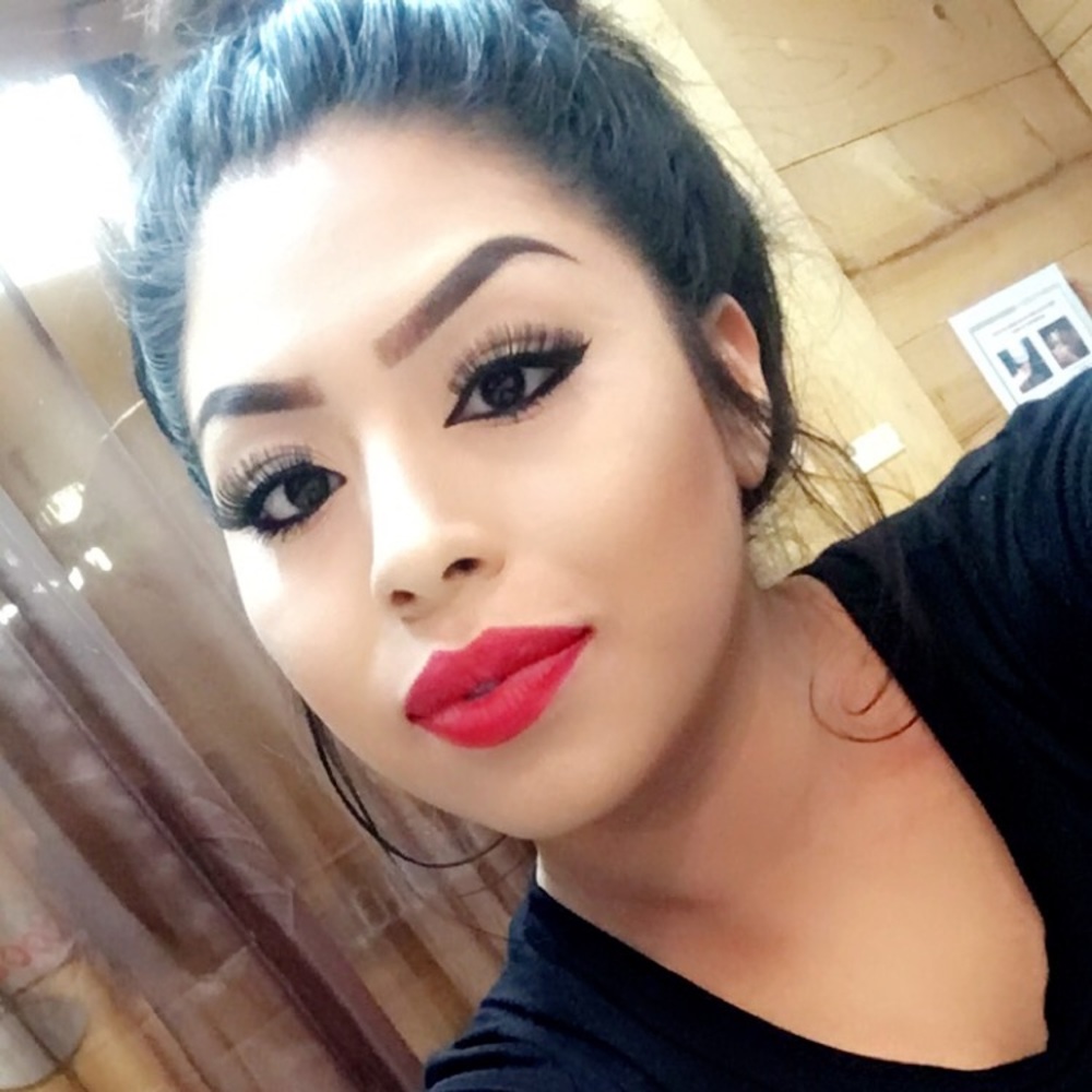 Meet your Posher, Julie