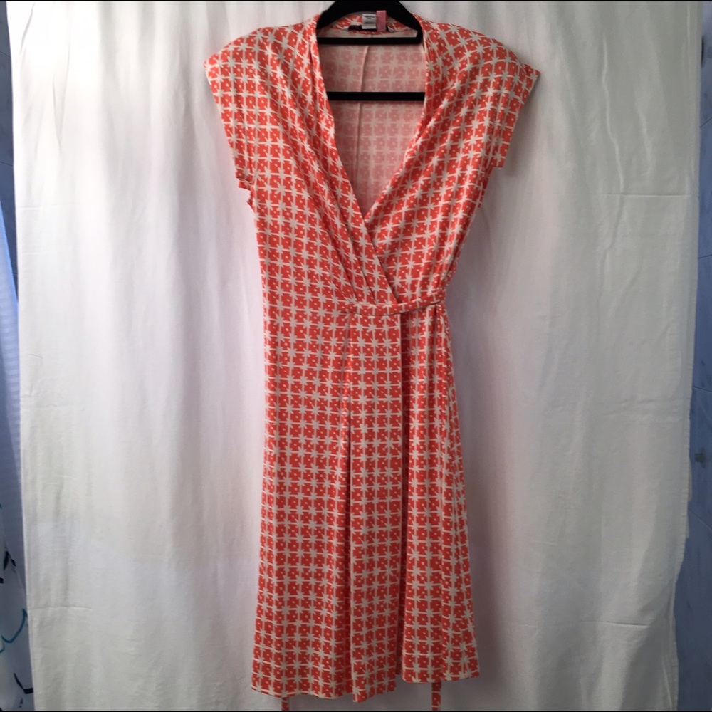 DVF wrap dress in size 0